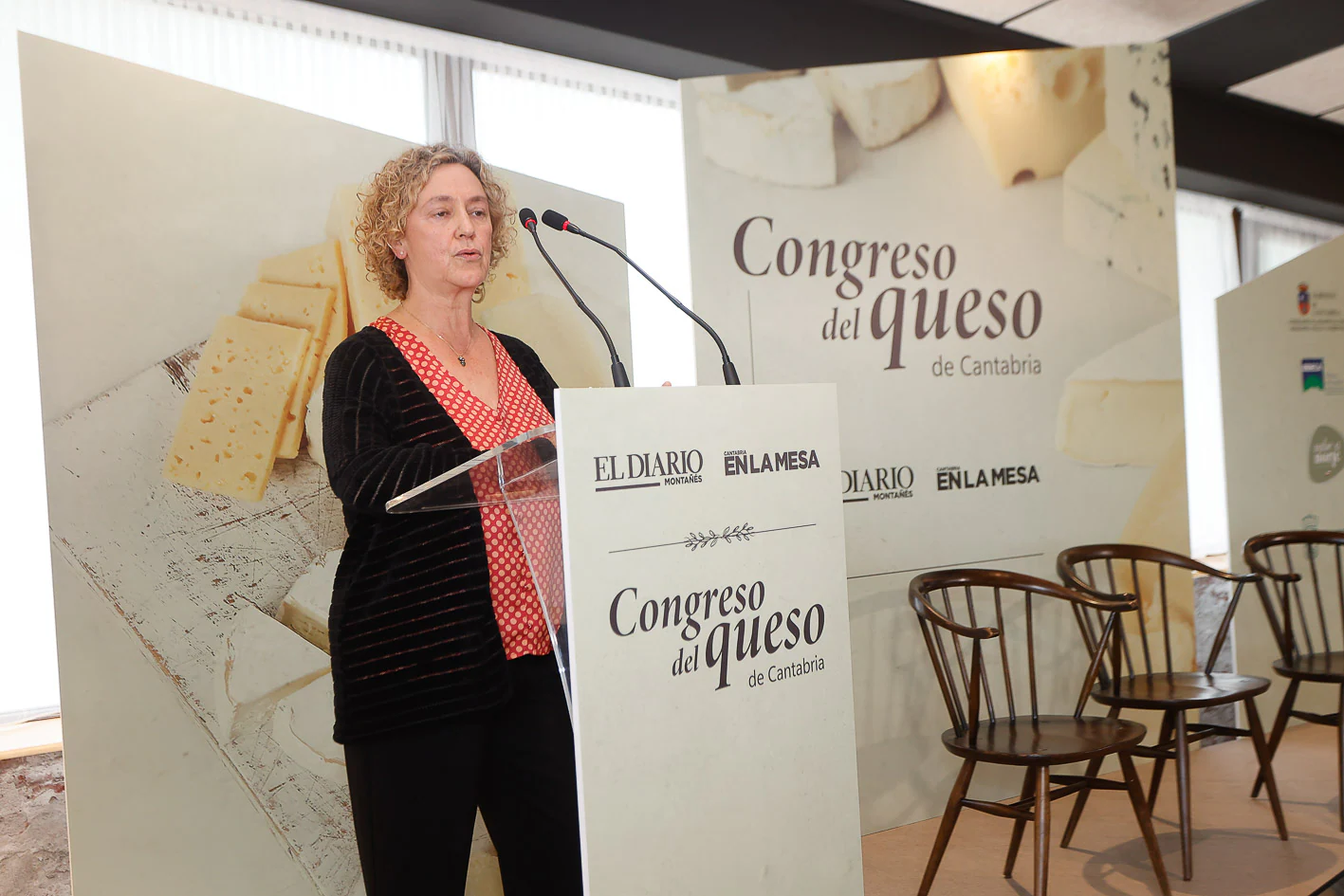 Nuria Gómez, directora del Laboratorio Agroalimentario de Santander, habló de quesos y seguridad alimentaria. 